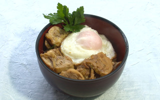 鳥肉の生姜焼き丼