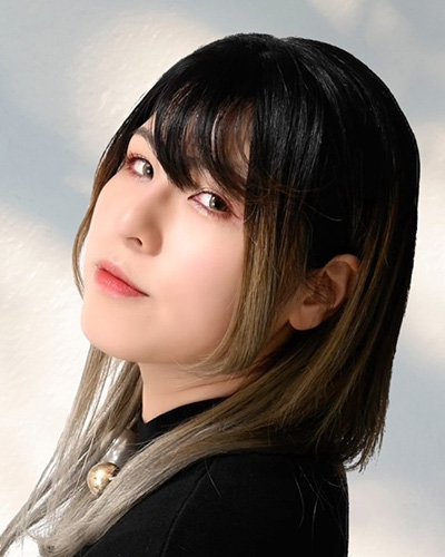 衣川里佳