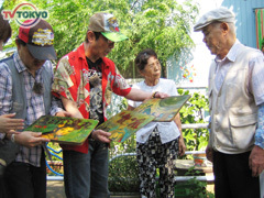 街頭紙芝居師のご夫婦と
