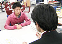 内定を取り消され再び大学の就職課を訪れるが…