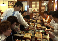 みんなで生き残れ！ファミレスの北関東連合