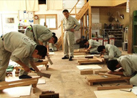 「夢を実現する“丁稚”」家具工房・秋山木工