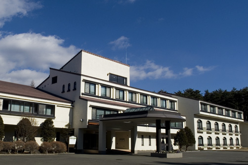 <八ヶ岳> ホテル風か