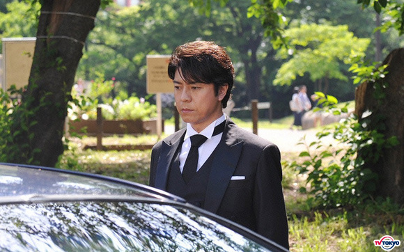 執事 西園寺の名推理 -第6話あらすじ- 女子高音楽講師殺人事件。ラストで衝撃の人物が登場…！？