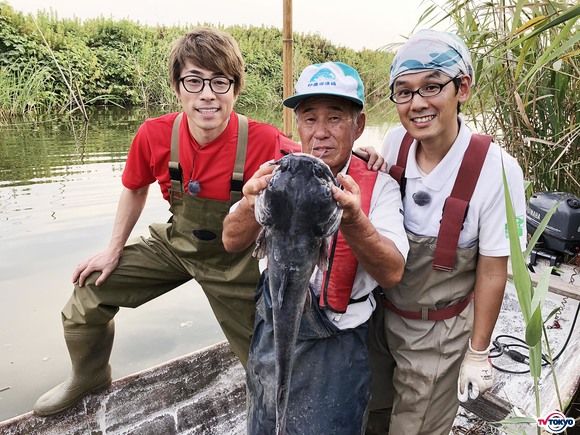龍馬も仰天！400年ぶり高知城お堀から幻の超巨大魚＆お宝大発見！寺島進が捕獲に成功「池の水ぜんぶ抜く大作戦」