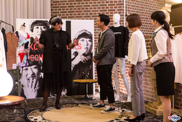 キャラの魔術師・ロバート・秋山が日本ドラマ史上初の1人10役に挑む！年末ドラマ「黒い十人の秋山」