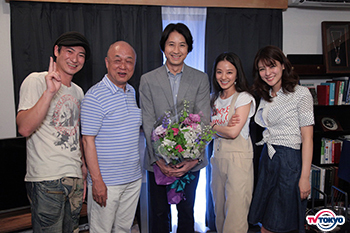 祝！オールクランクアップ！MAICチームがサプライズで登場！主演の谷原章介 本人コメントも到着！