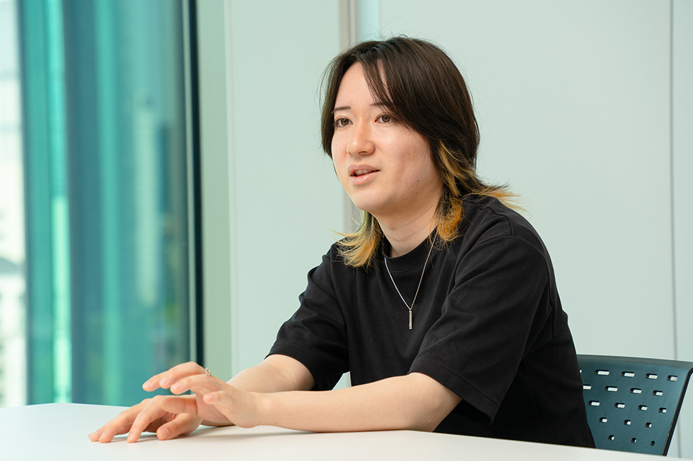 インタビュー