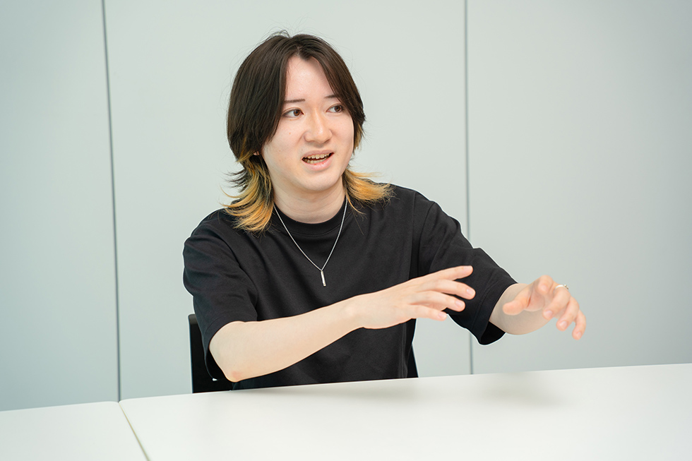 インタビュー
