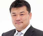 メインキャスター 小泉孝太郎