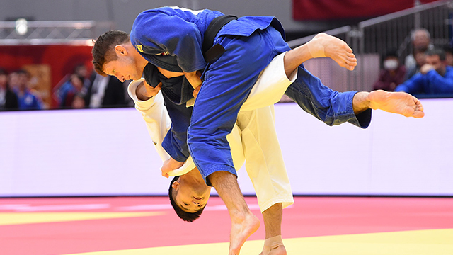 丸山城志郎 内股で初戦突破