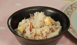 ちりめん山椒と里芋の炊き込みご飯