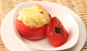  トマトのカップグラタン