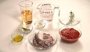 タコの柔らかトマト煮