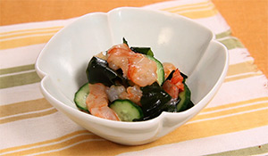 むきエビの酢の物