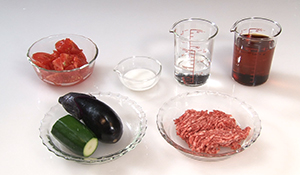 ナスとズッキーニの肉そぼろあんかけ