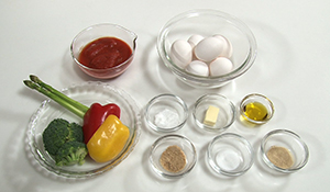 ゴロゴロ野菜ソースのオムレツ