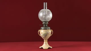 ロイヤルドルトンのランプ