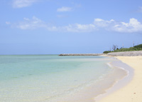 写真：エメラルドグリーンの海