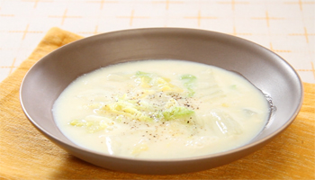 女性ホルモンの働きを助ける!白菜の豆乳煮
