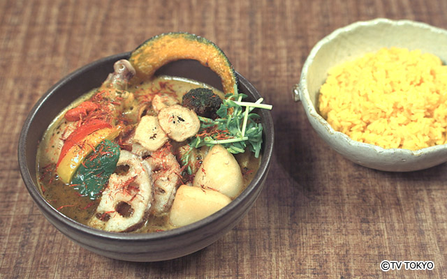 チキンと野菜の薬膳スープカレー（3辛）いももちトッピング