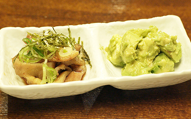  お通し（鶏皮の酢の物）