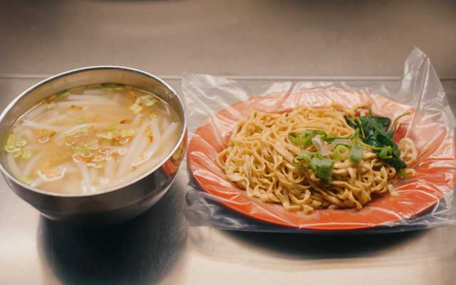  米粉湯・乾拌麺
