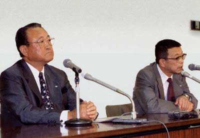 2shot.jpg (19418 �o�C�g)