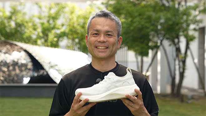 リサイクルできるランニングシューズ アシックス　上福元史隆