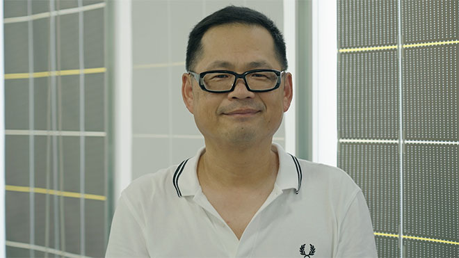 窓に設置するロールスクリーン状の太陽光発電　ＬＩＸＩＬ　石井久史