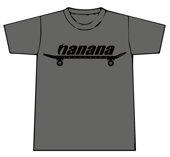 チャコールグレーTシャツ