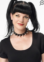 科学分析官　アビー(ポーリー・ペレット)　ゴスロリ系を甘く見るなかれ