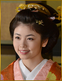 近衛寔子|小芝風花