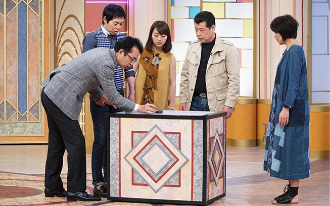 南極で拾った真っ黒な石は本当に隕石？＜開運！なんでも鑑定団