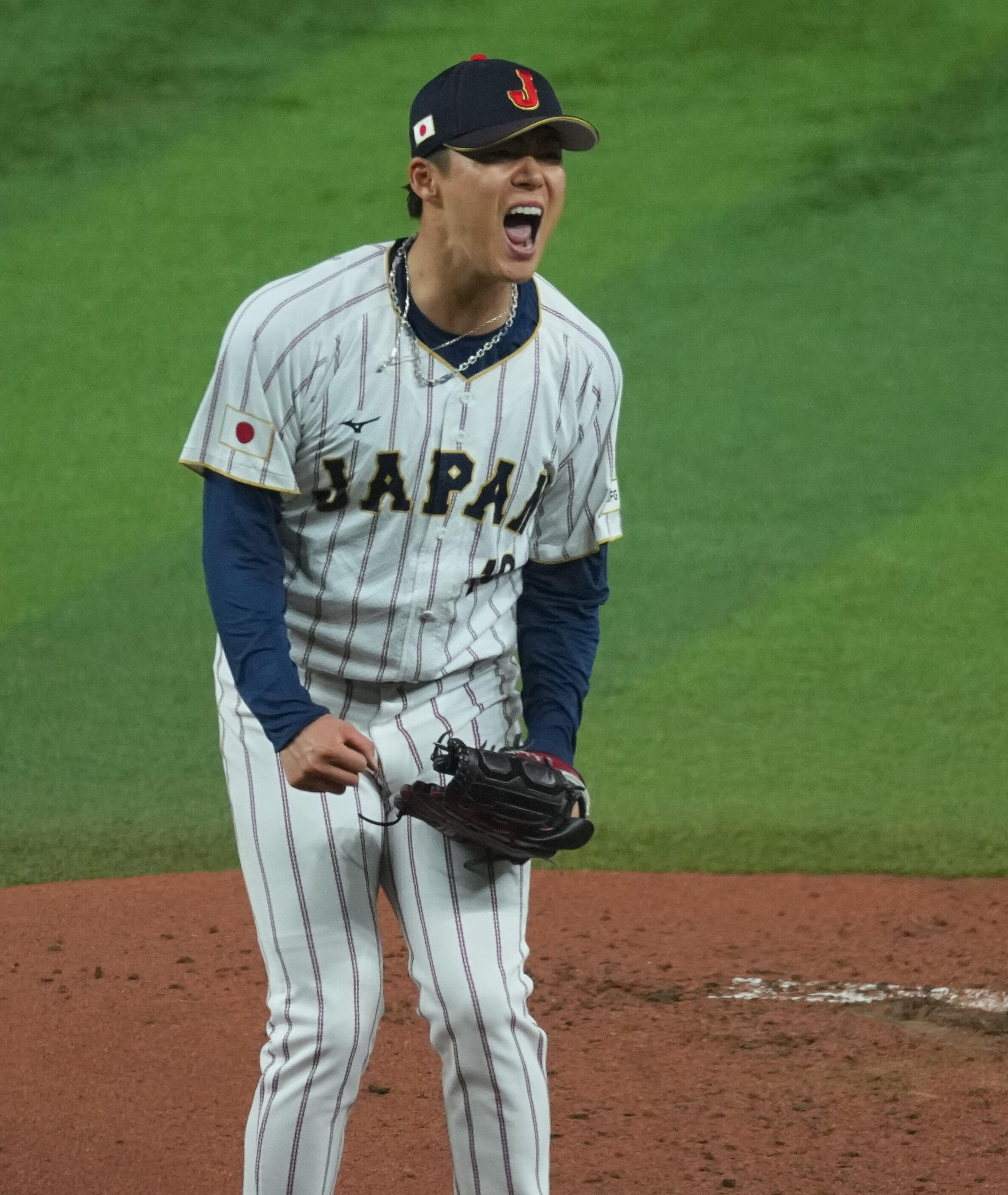 山本由伸 意地の粘投で流れを呼ぶ！ 先頭アーチを浴びるも4回・5奪三振 