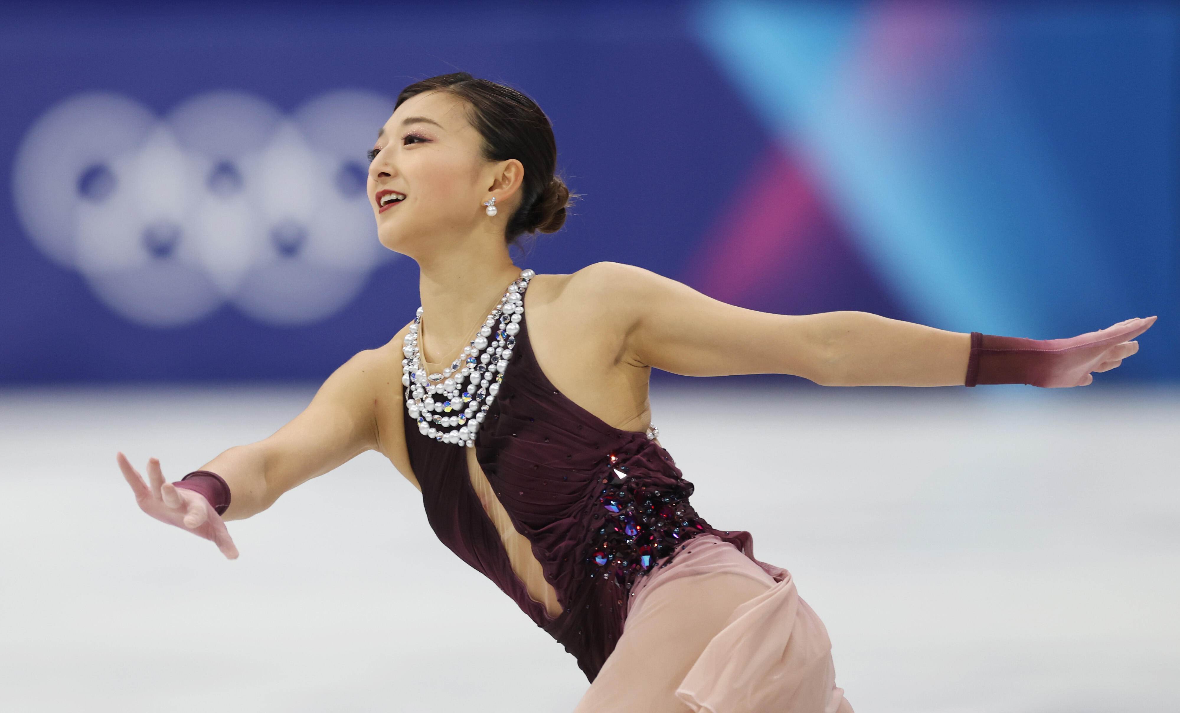 坂本花織 最後のオリンピックで銀メダル獲得！中井亜美は銅メダルで