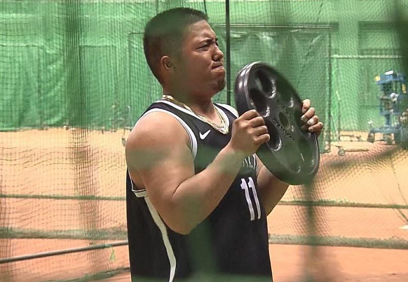 西武 山川穂高 高校時代の原点 エイテツメニュー で三冠王へ テレビ東京スポーツ テレビ東京