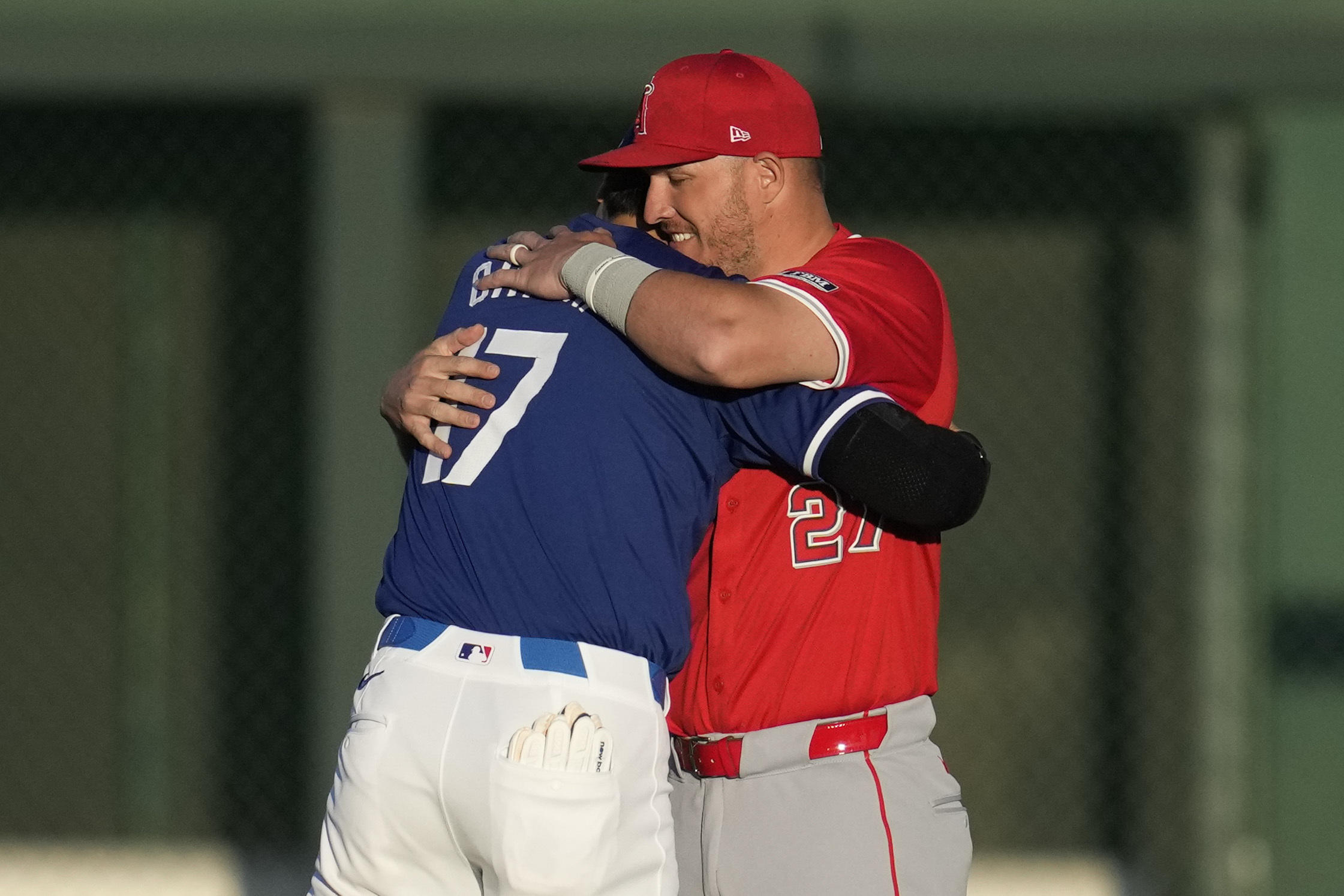 大谷翔平 久々の”トラウタ二”で笑顔があふれる、古巣・エンゼルスとの