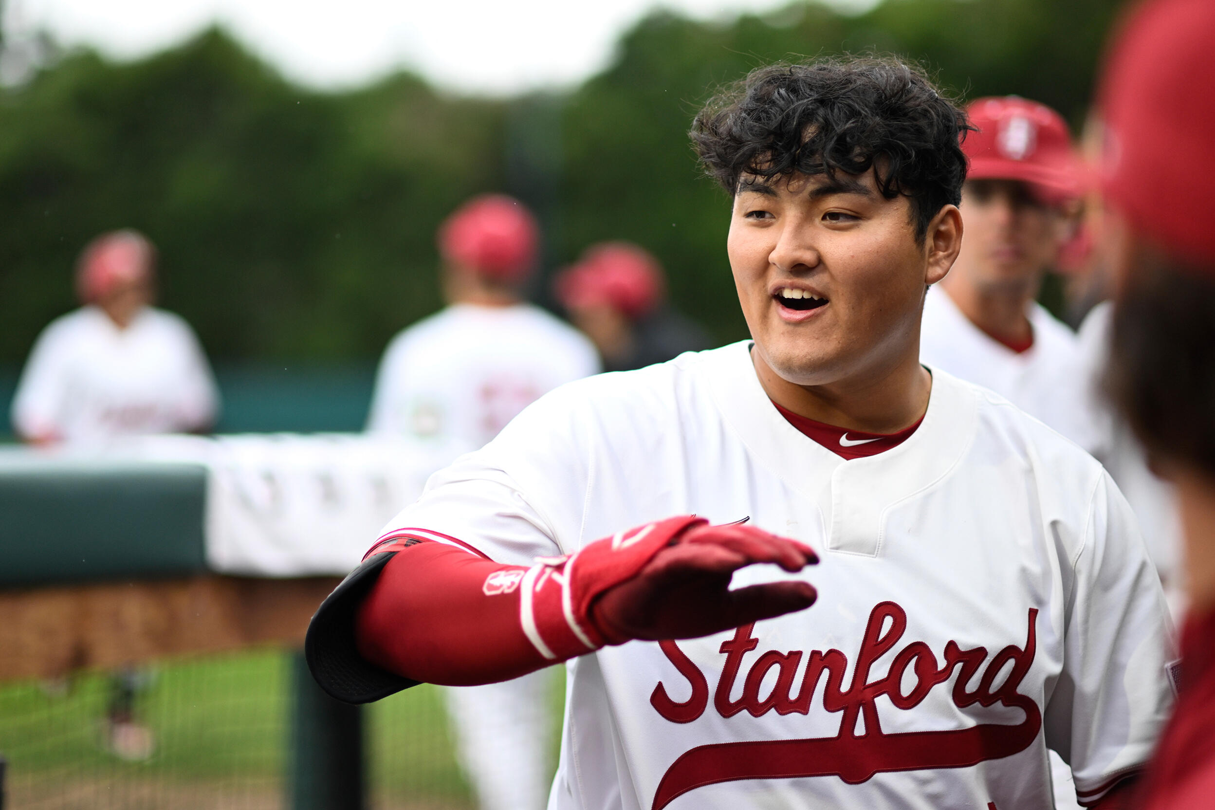 ソフトバンク ドラ1・佐々木麟太郎に指名あいさつ 「当たりくじを渡し 