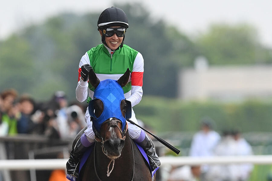 オークス】カムニャックが樫の女王に輝く！シュタルケ騎手はJRA・GI初