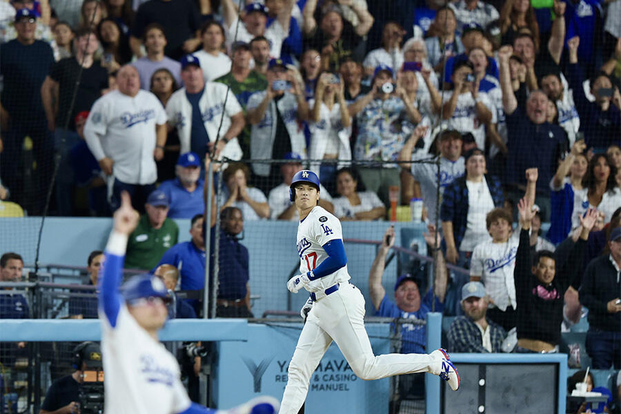 大谷翔平 カーショウ引退登板に花を添える52号3ラン ドジャースは13年