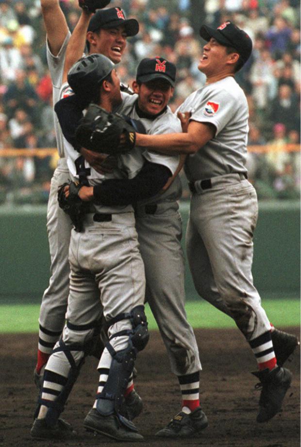横浜高校 甲子園優勝 写真:毎日新聞社アフロ.jpg