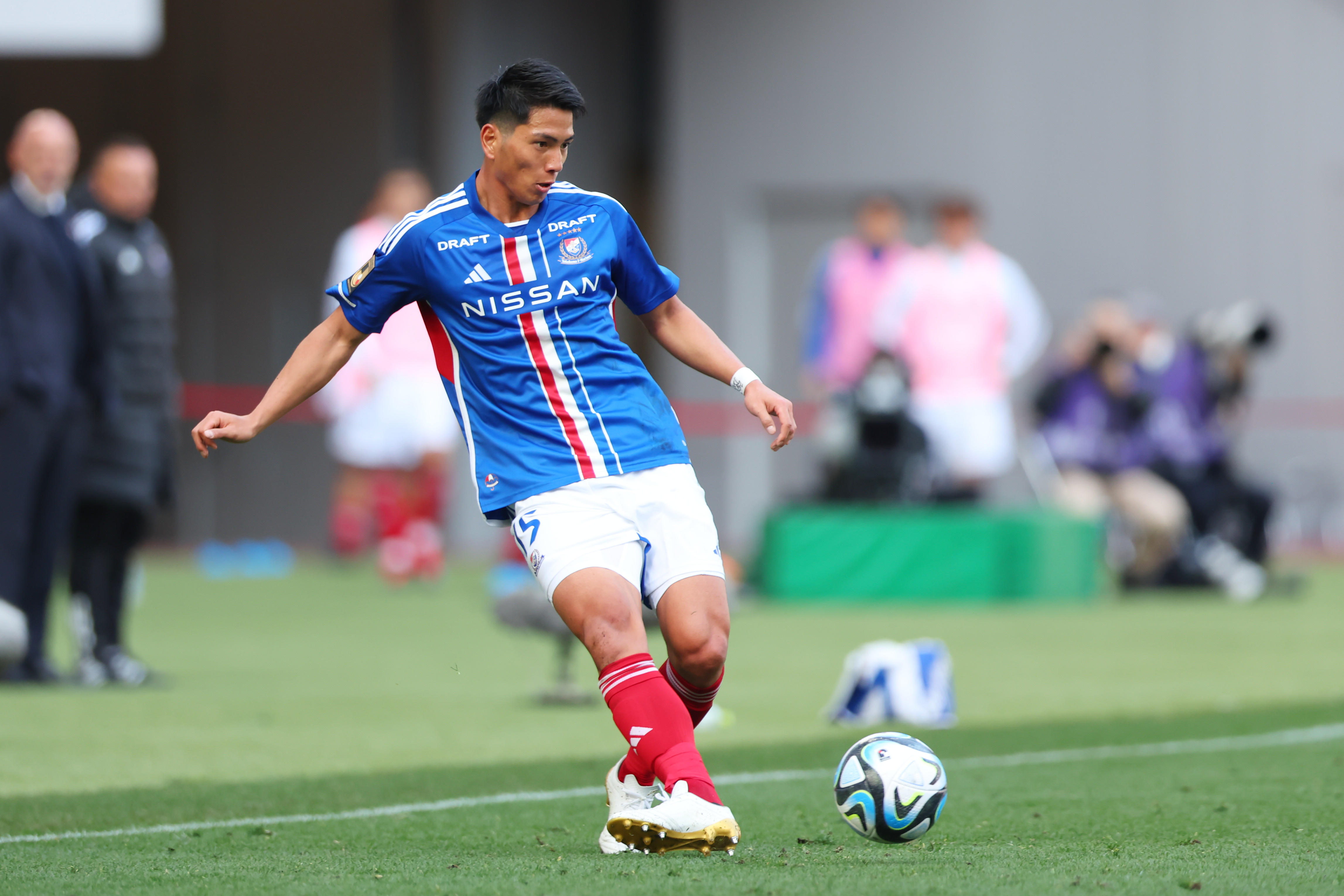 横浜FM・上島拓巳 写真：長田洋平_アフロスポーツ.jpg