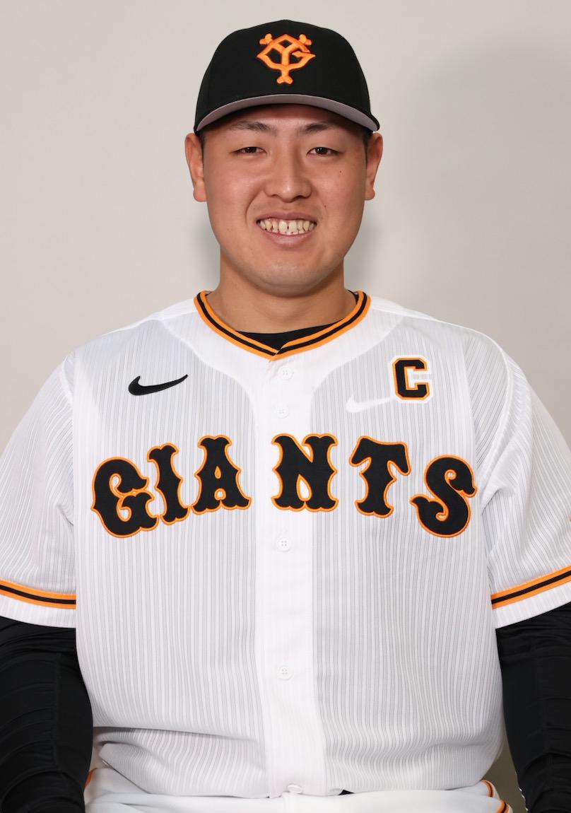 岡本全身.jpg