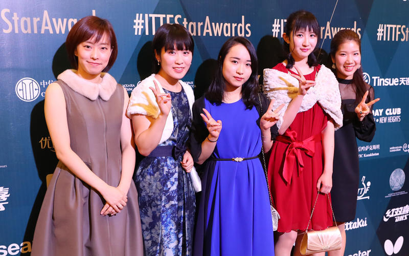 左から石川佳純，平野美宇，伊藤美誠， 早田ひな，森さくら 写真：長田洋平/アフロスポーツ