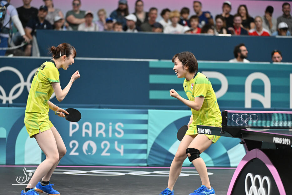 日本女子 準々決勝でタイから先制点！早田ひな／平野美宇ペアが