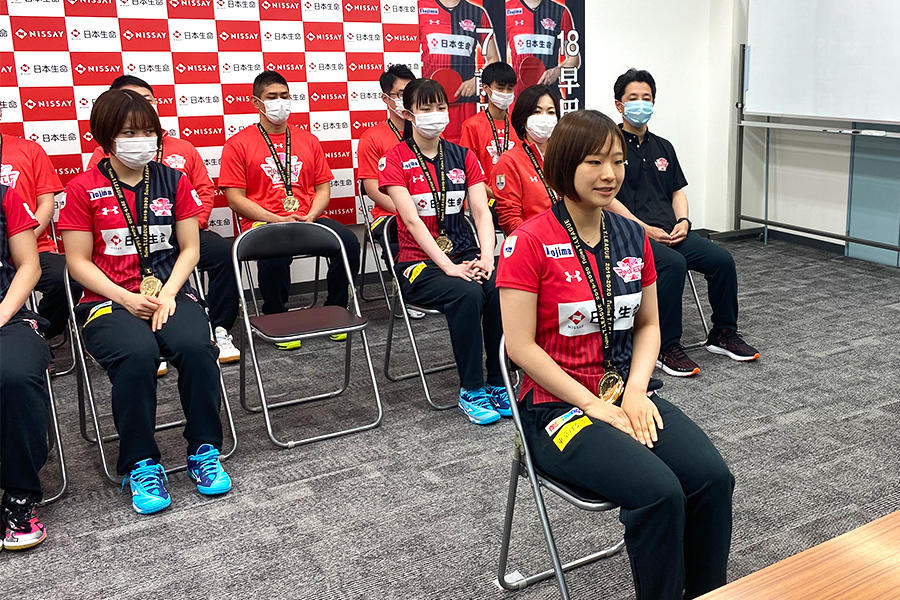 Tリーグ】平野美宇・早田ひなら、連覇の日本生命がオンラインで Tリーグ】平野美宇・早田ひなら、連覇の日本生命がオンラインで