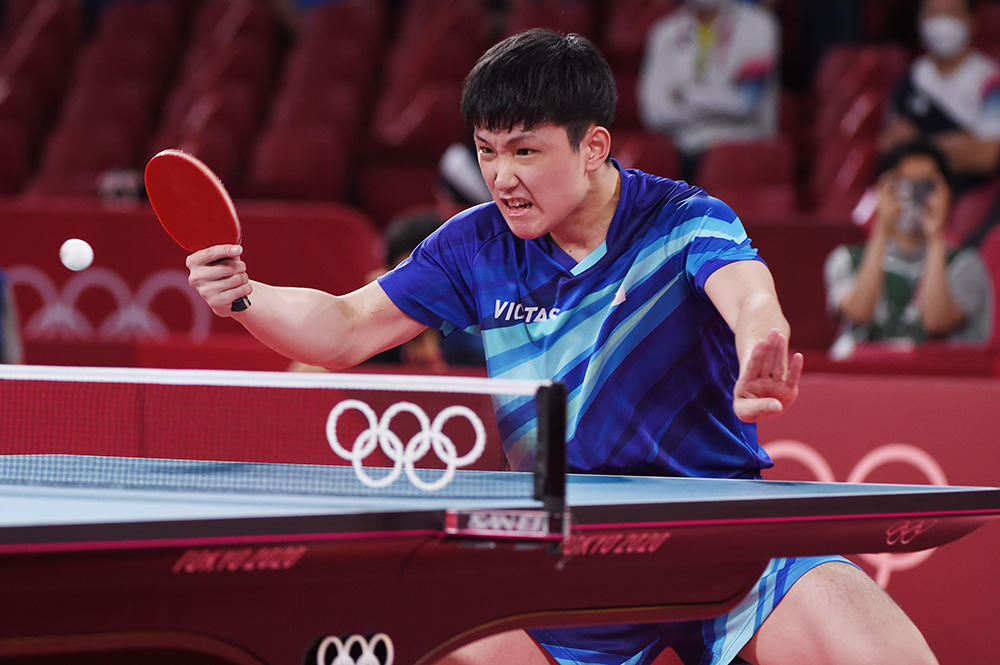 張本智和 エース対決を制して日本が王手！銅メダルまであと1勝【五輪