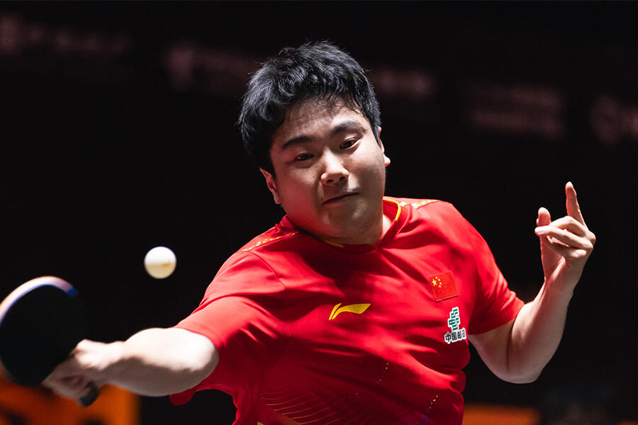 1番手のエース張本智和がフルゲームの激勝！日本が1-0で中国をリード
