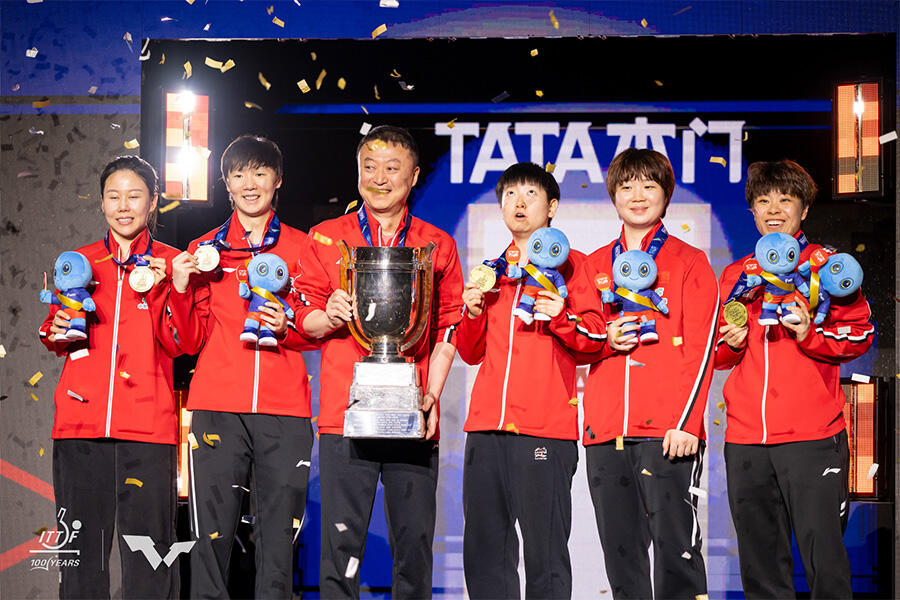 Trophy-Presentation_WTTTC-London-2026_KO-Day-7_0588.jpg